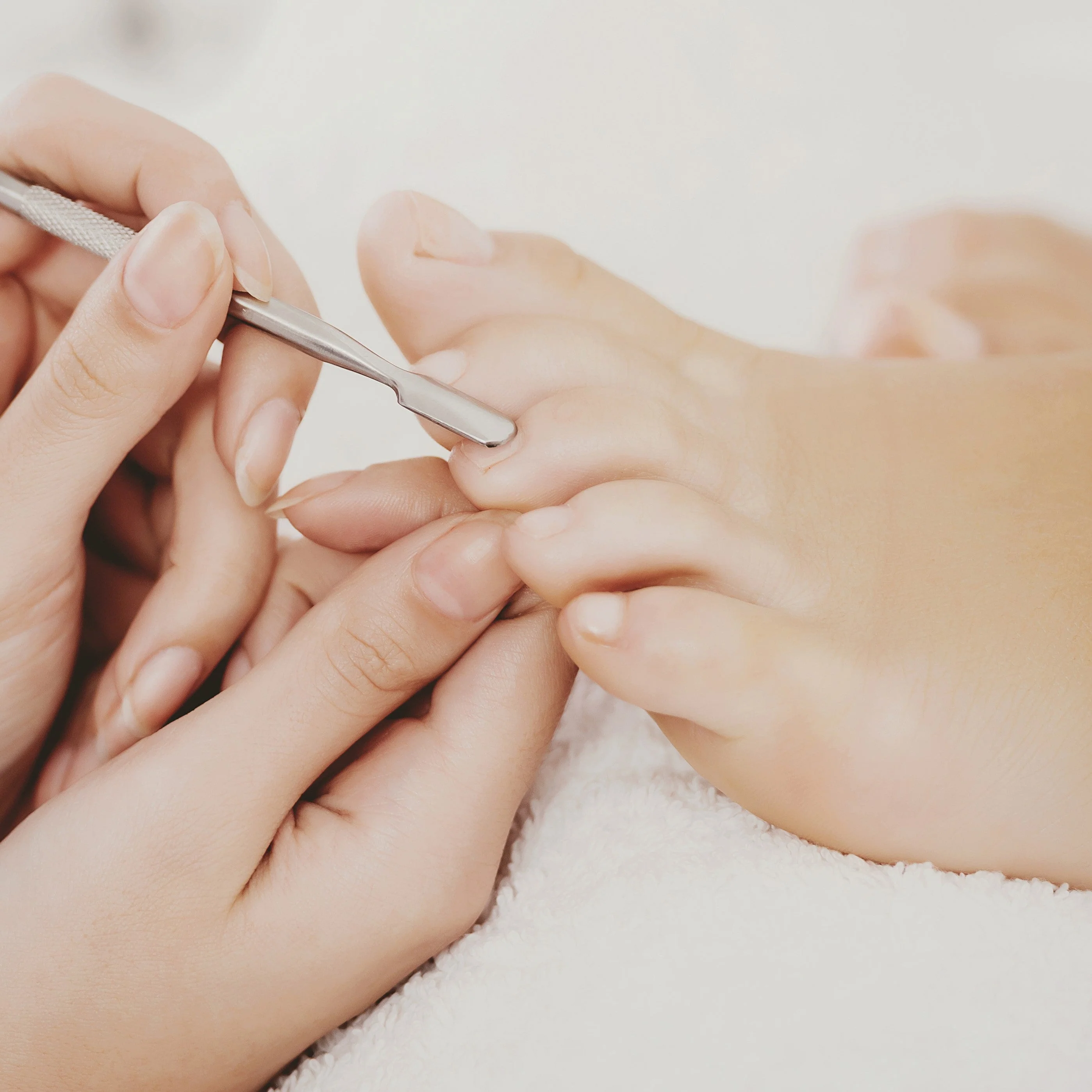 Course Offer - PURE Gel Polish Removal (Feet) - 6 for 4