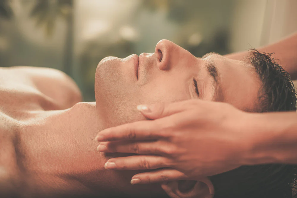 PURE Spa Facial - 60 min Treatment - Image 3